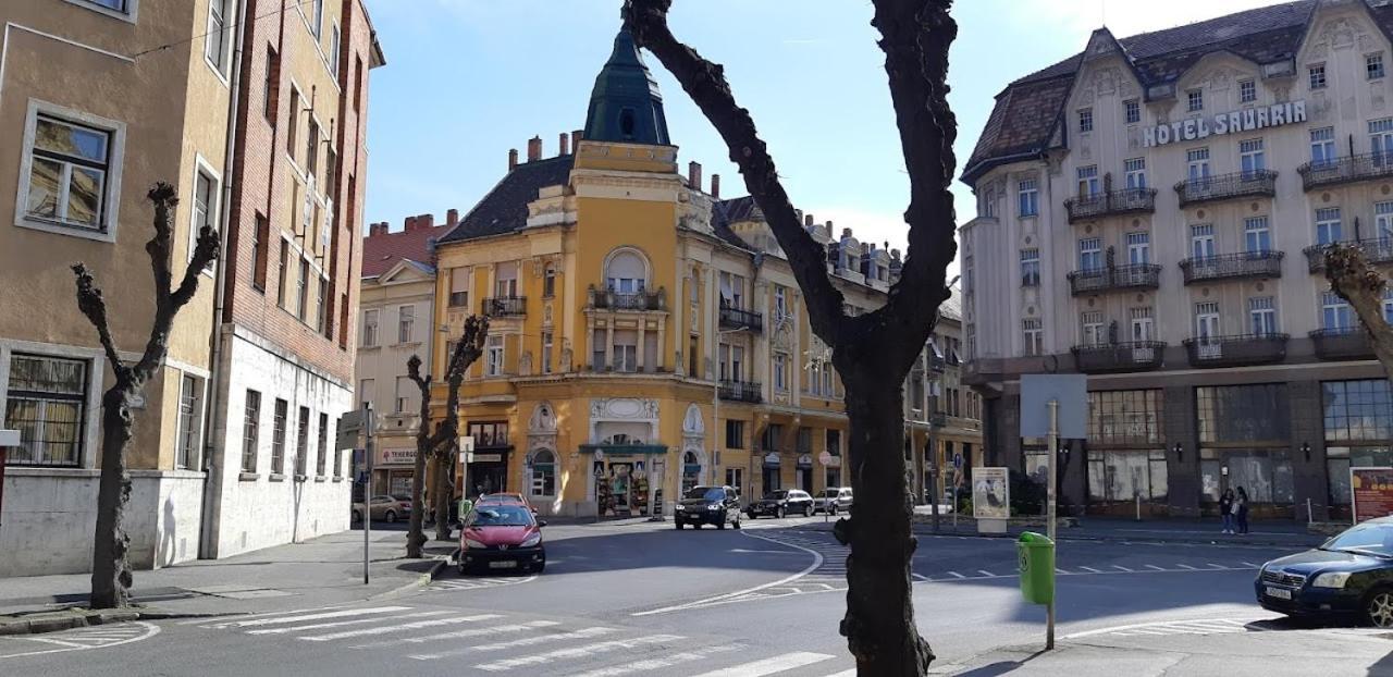 Szell 3 Apartman Apartment Szombathely Ngoại thất bức ảnh