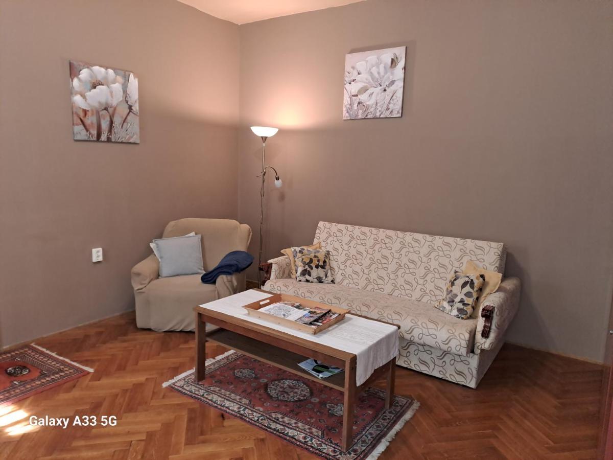 Szell 3 Apartman Apartment Szombathely Ngoại thất bức ảnh